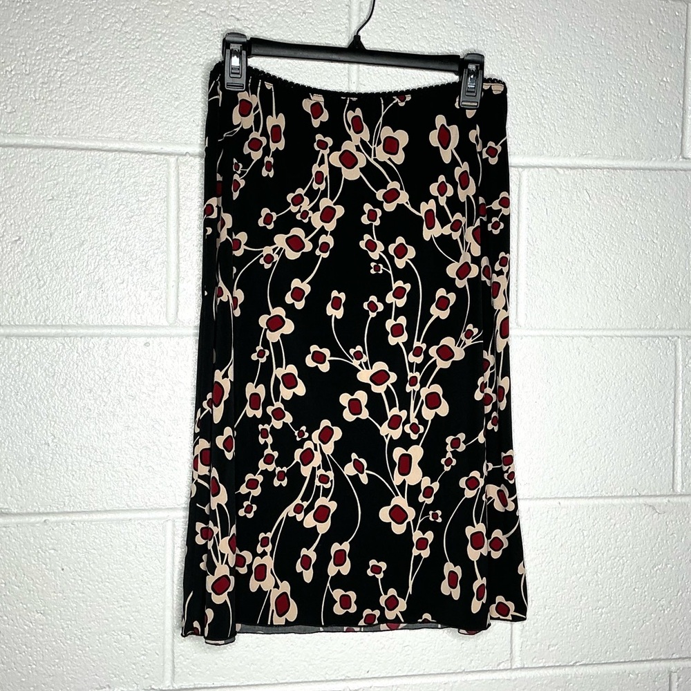 < Y2K Wrapper Floral Print Skirt Size Large >